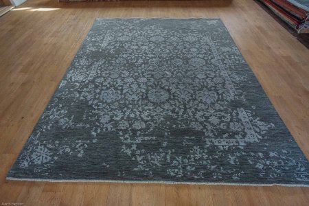 Hand-Knotted Mystic Rug From India