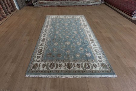 Hand-Knotted Royal Taj Rug From India