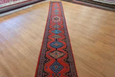 Hand-Knotted Mahal Runner From Iran (Persian)