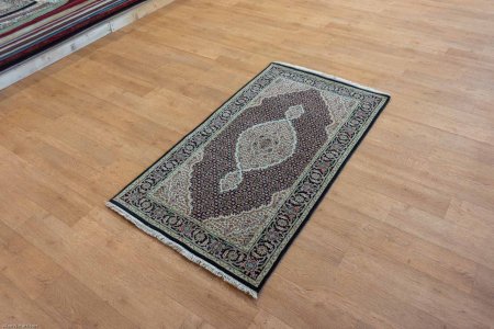 Hand-Knotted Mahi Indian Rug From India