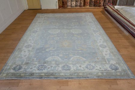 Hand-Knotted Indo Ushak Rug From India