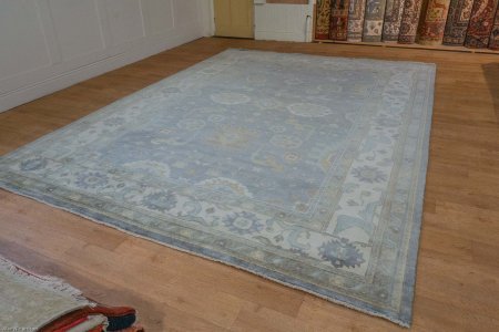 Hand-Knotted Indo Ushak Rug From India