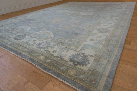 Hand-Knotted Indo Ushak Rug From India