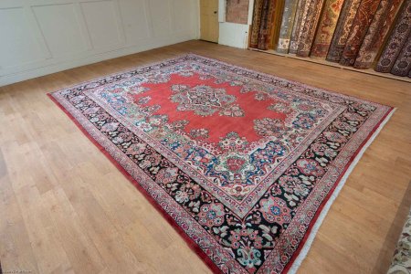 Hand-Knotted Mahal Rug From Iran (Persian)