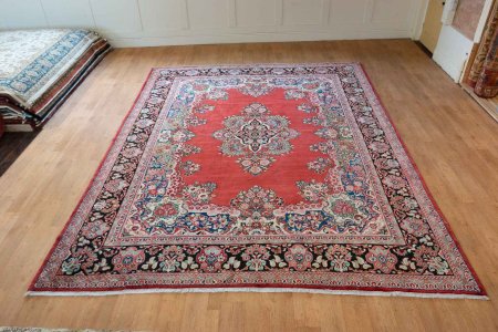 Hand-Knotted Mahal Rug From Iran (Persian)