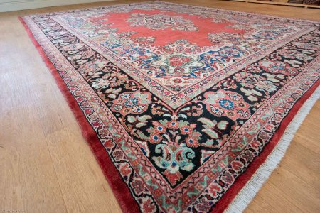 Hand-Knotted Mahal Rug From Iran (Persian)