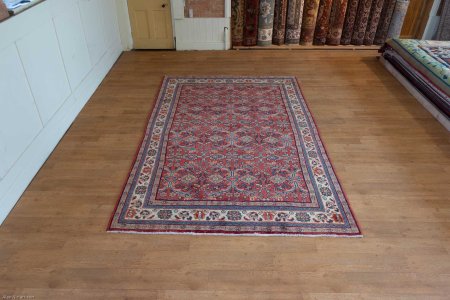 Hand-Knotted Mahal Rug From Iran (Persian)