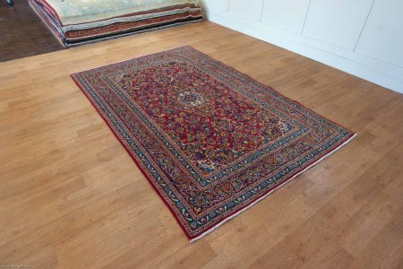 Hand-Knotted Meshed    Rug From Iran (Persian)