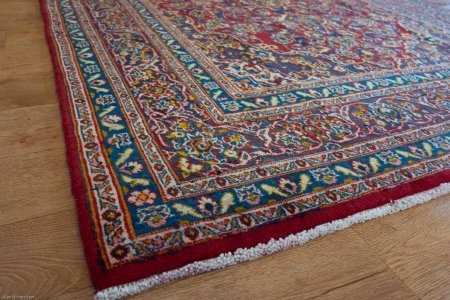 Hand-Knotted Meshed    Rug From Iran (Persian)