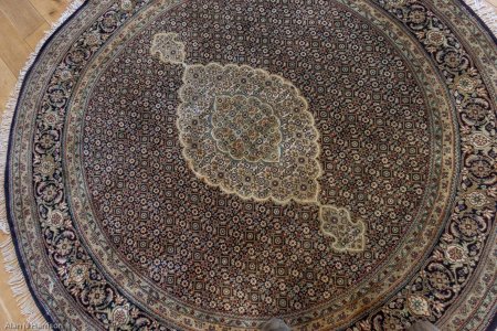 Hand-Knotted Mahi Indian Rug From India