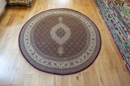 Hand-Knotted Mahi Indian Rug From India