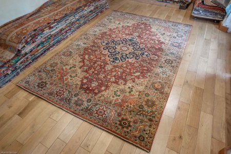 Hand-Knotted Fine Serapi Rug From India