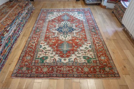 Hand-Knotted Fine Serapi Rug From India