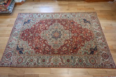 Hand-Knotted Fine Serapi Rug From India