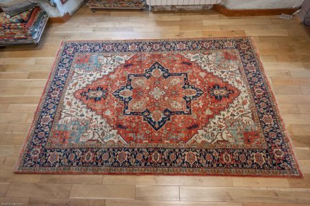Hand-Knotted Fine Serapi Rug From India