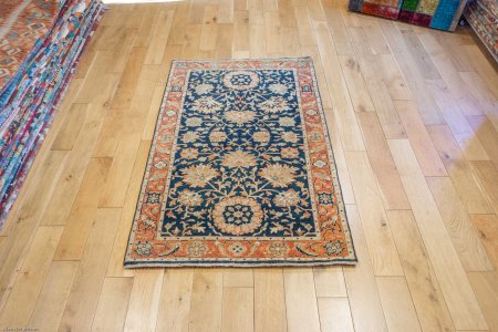 Hand-Knotted Fine Serapi Rug From India