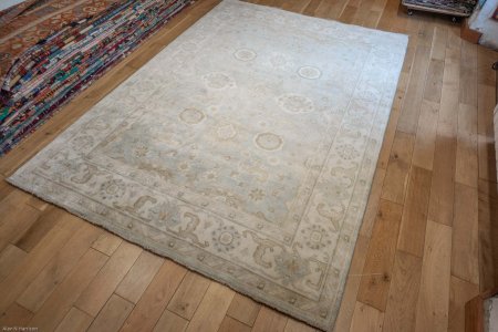 Hand-Knotted Oushak Rug From India
