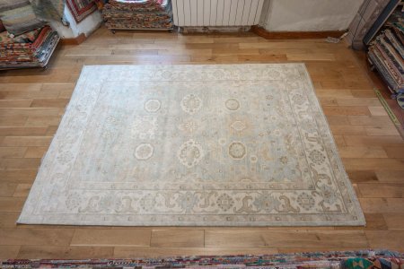 Hand-Knotted Oushak Rug From India