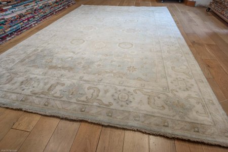 Hand-Knotted Oushak Rug From India
