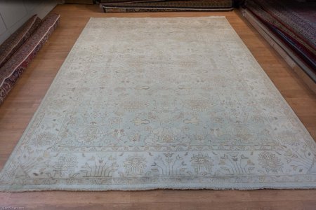 Hand-Knotted Oushak Rug From India