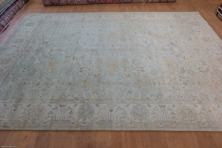 Hand-Knotted Oushak Rug From India