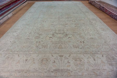 Hand-Knotted Oushak Rug From India