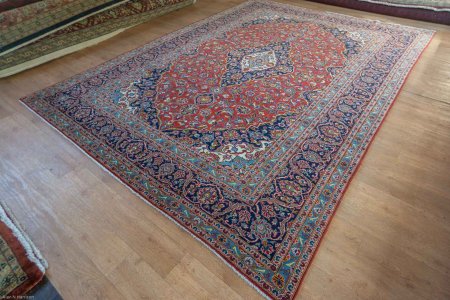 Hand-Knotted Kashan Rug From Iran (Persian)