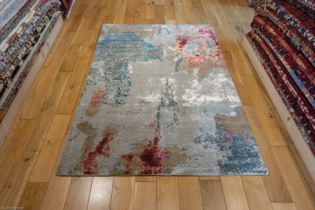 Hand-Knotted Indian Summer Rug From India