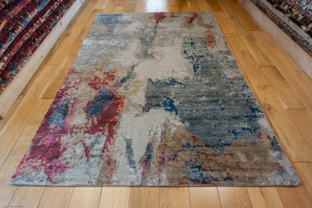 Hand-Knotted Indian Summer Rug From India