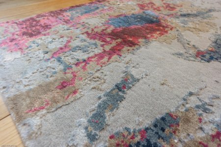 Hand-Knotted Indian Summer Rug From India