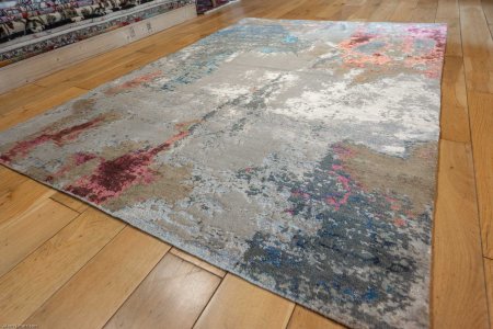 Hand-Knotted Indian Summer Rug From India