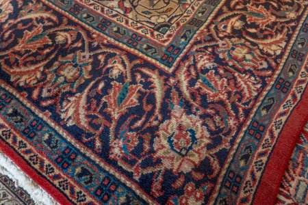 Hand-Knotted Sarouq Rug From Iran (Persian)
