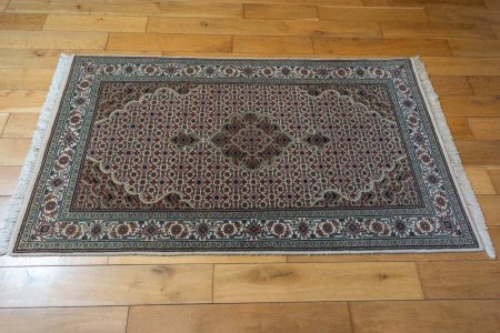 Hand-Knotted Mahi Indian Rug From India