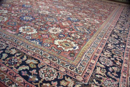 Hand-Knotted Mahal Carpet From Iran (Persian)