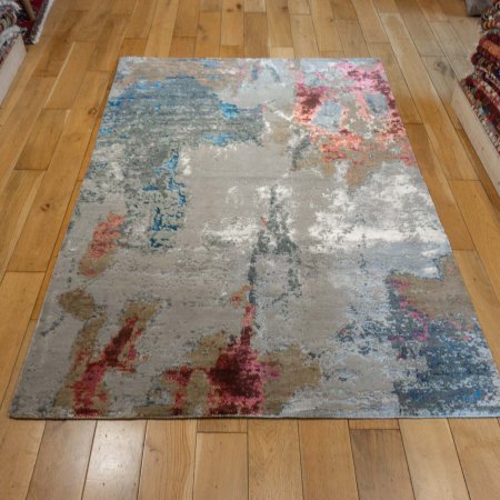 Hand-Knotted Indian Summer Rug From India