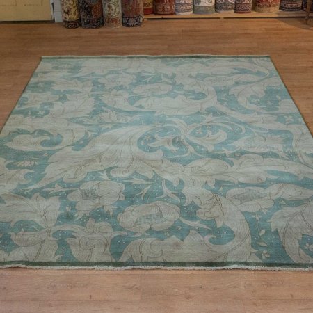 Hand-Knotted Arts & Crafts Rug From India
