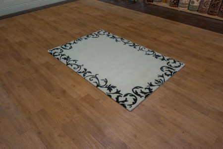 Hand-Knotted Nepalese 60 Knot Rug From Nepal