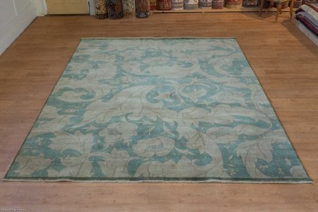 Hand-Knotted Arts & Crafts Rug From India