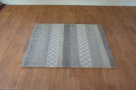 Tufted Sorrento Rug From India
