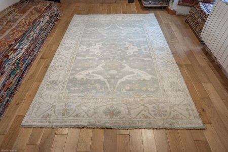 Hand-Knotted Oushak Rug From India