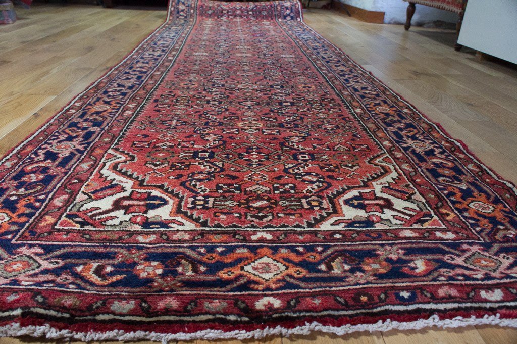Oriental Hosseinabad rug